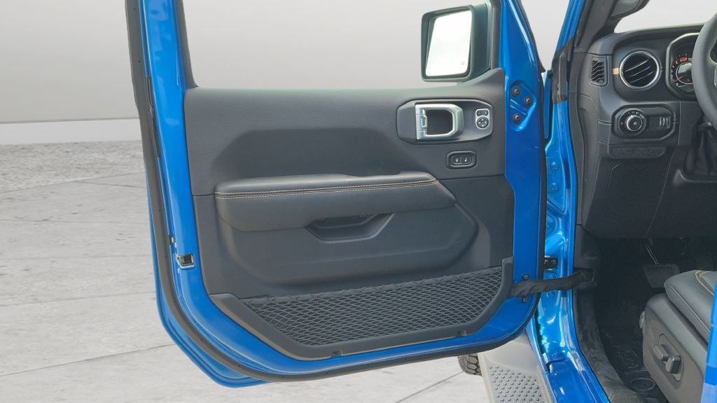New 2026 Jeep Wrangler Unlimited Sahara AWD/4WD image 18