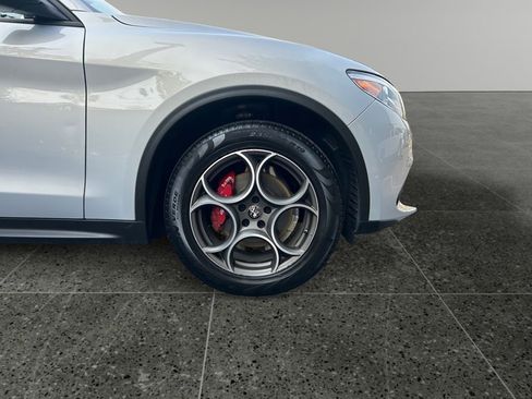Used 2022 Alfa Romeo Stelvio Sprint image 10