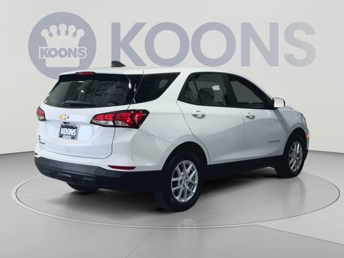 Used 2024 Chevrolet Equinox LS FWD image 11