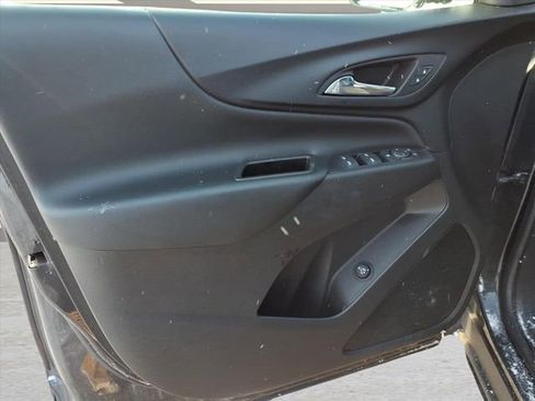 Used 2022 Chevrolet Equinox LT image 13