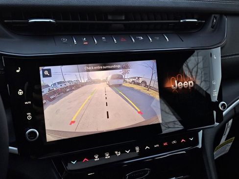 New 2026 Jeep Grand Cherokee Limited RWD image 22