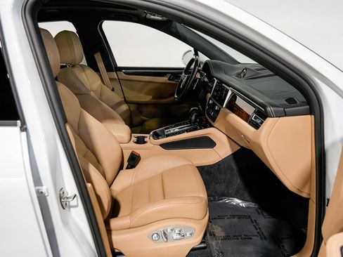 Used 2023 Porsche Macan S AWD/4WD image 26