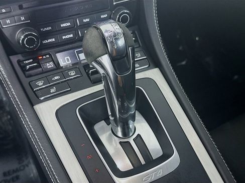 Certified 2022 Porsche 718 Cayman GT4 RWD image 18