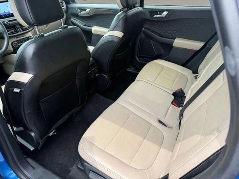 Used 2020 Ford Escape Titanium AWD/4WD image 31