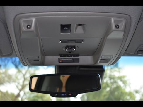 Used 2016 Chevrolet Suburban LT w/ Luxury Package image 32