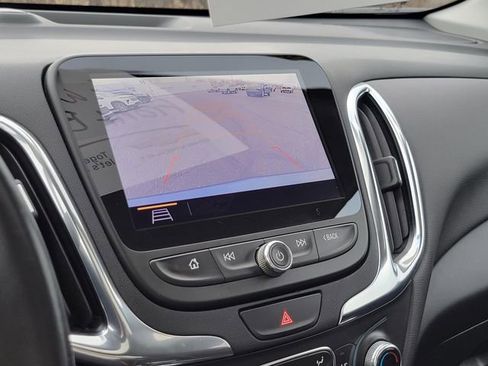 Used 2021 Chevrolet Equinox LT image 18