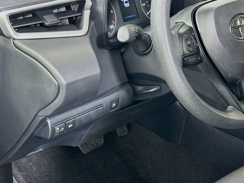 Used 2025 Toyota Corolla LE image 10