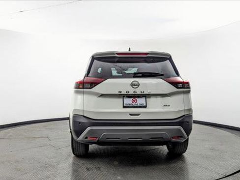 Used 2023 Nissan Rogue S image 7
