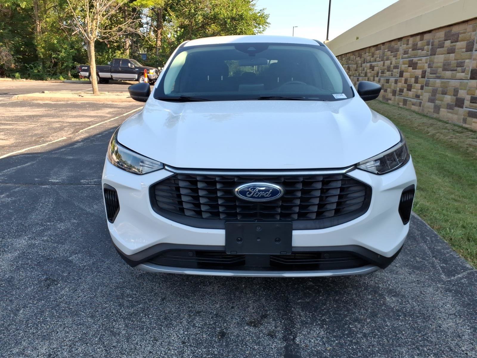 Used 2024 Ford Escape Active AWD/4WD image 3