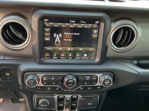 Used 2018 Jeep Wrangler Unlimited Sahara w/ Dual Top Group AWD/4WD image 13