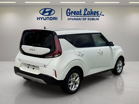 Used 2023 Kia Soul S FWD image 5