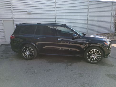 New 2025 Mercedes-Benz GLS 450 4MATIC image 2