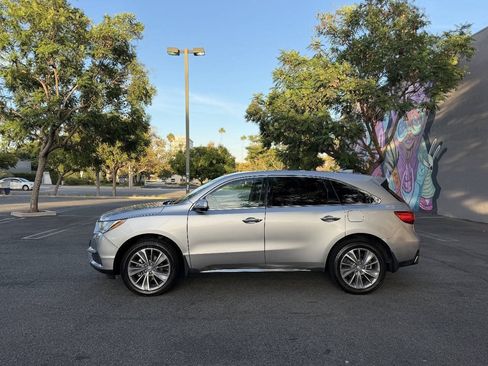 Used 2017 Acura MDX FWD w/ Technology Package image 2