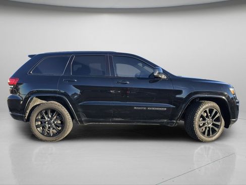Used 2020 Jeep Grand Cherokee Altitude image 25