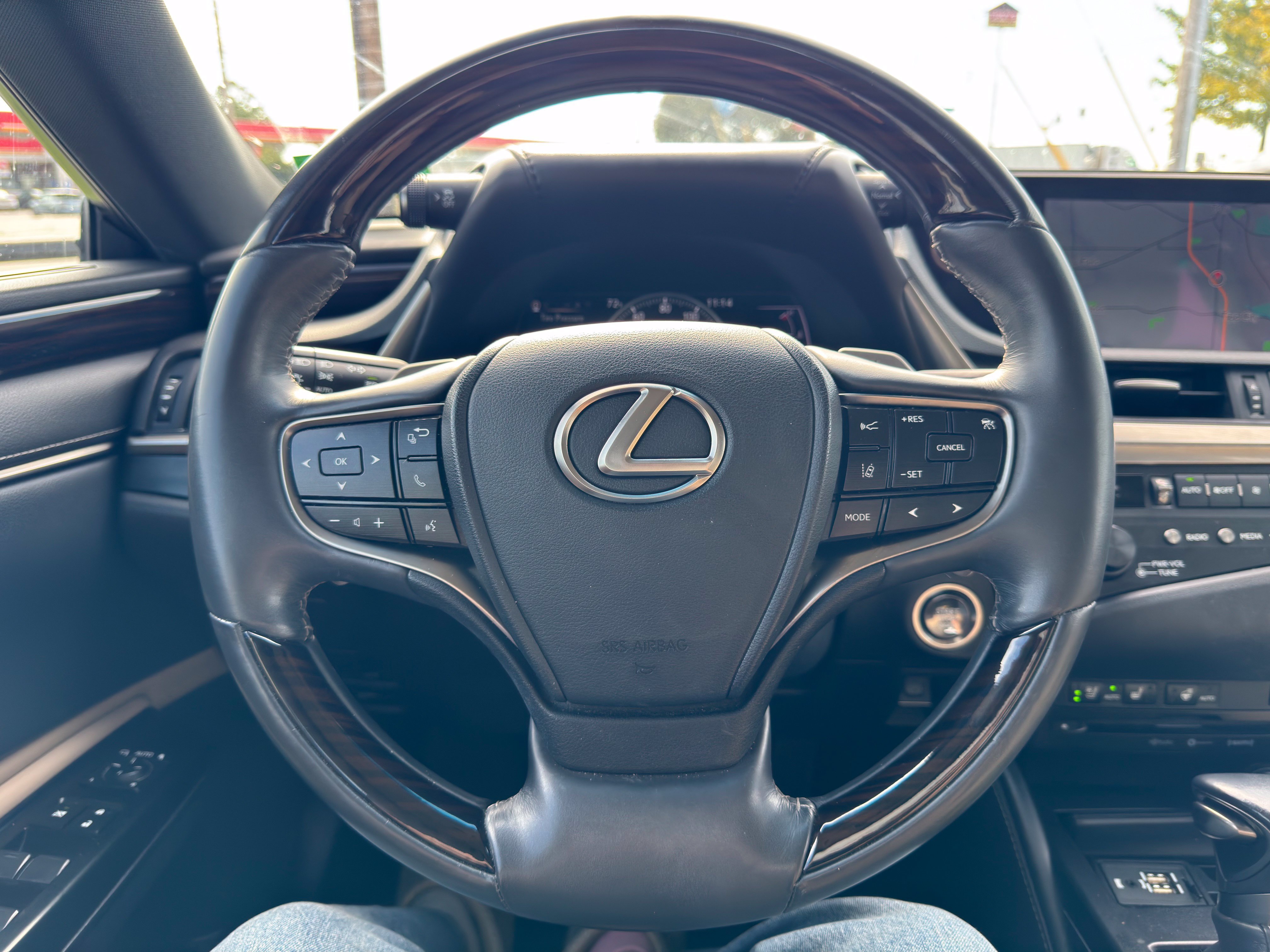 Used 2020 Lexus ES 350 w/ Premium Package FWD image 9