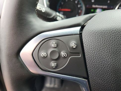 Used 2023 Chevrolet Traverse LT image 19