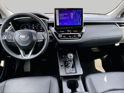 Certified 2026 Toyota Corolla Cross XLE FWD image 16