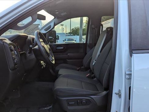 Used 2023 Chevrolet Silverado 2500 Custom w/ Custom Convenience Package image 15