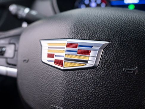 Used 2020 Cadillac XT4 Sport w/ Technology Package FWD image 23