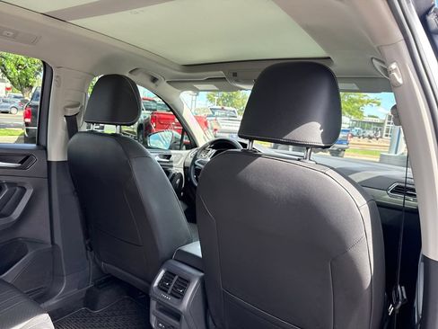 Used 2023 Volkswagen Tiguan SE AWD/4WD image 25