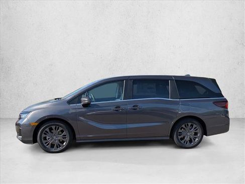 New 2026 Honda Odyssey Touring image 5