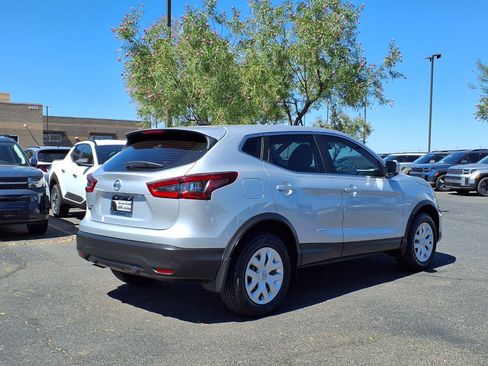 Used 2020 Nissan Rogue Sport S FWD image 6