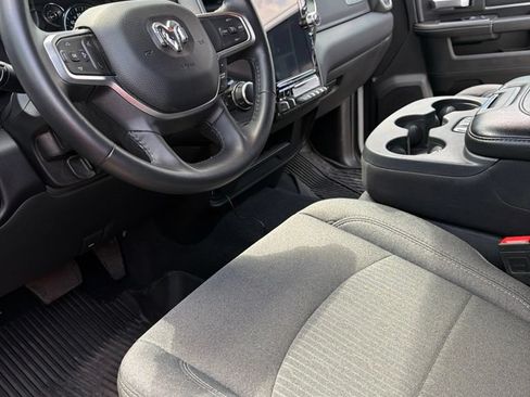 Used 2024 RAM 2500 Big Horn w/ Sport Appearance Package AWD/4WD image 7
