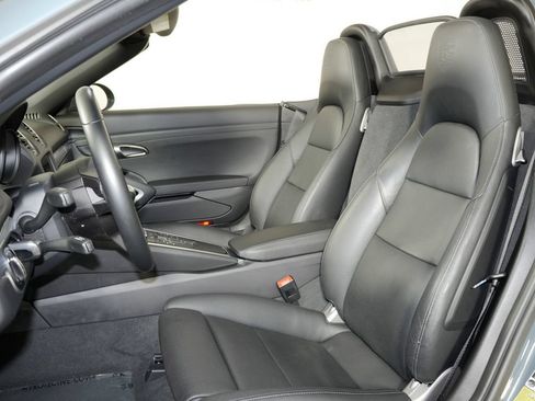 Certified 2017 Porsche 718 Boxster S RWD image 5