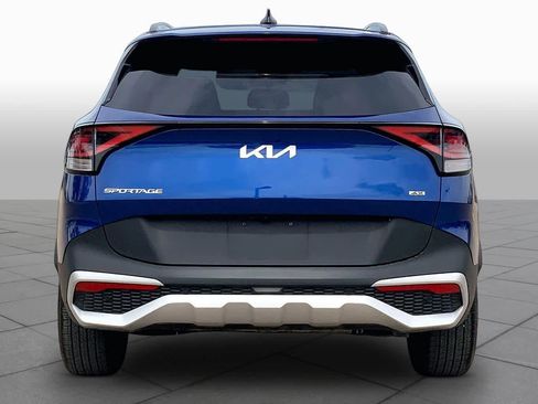 Certified 2025 Kia Sportage EX w/ Premium Package AWD/4WD image 5