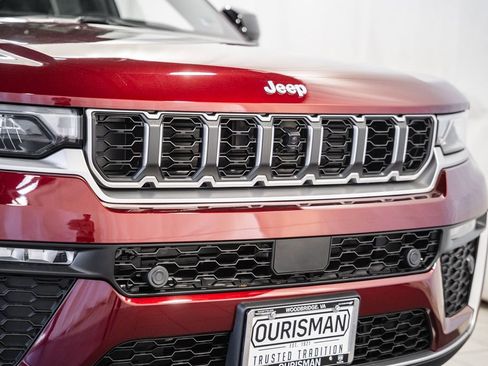 New 2026 Jeep Grand Cherokee Limited AWD/4WD image 12
