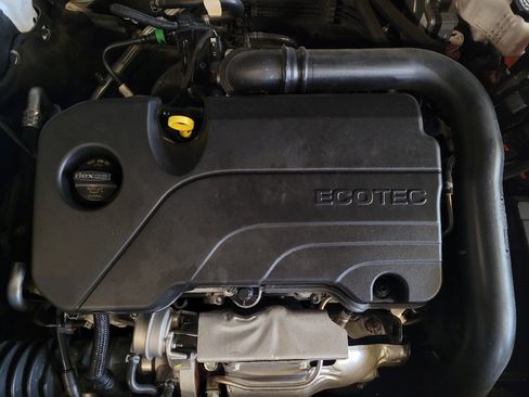 Used 2023 Chevrolet Malibu LT FWD image 30