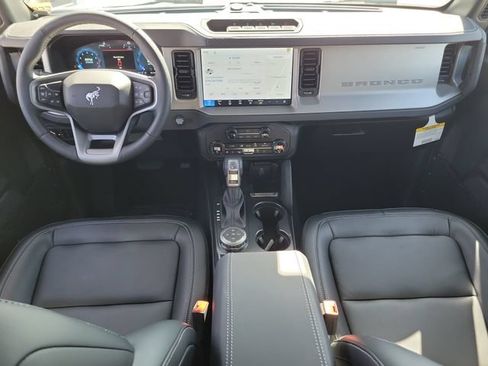New 2026 Ford Bronco Outer Banks w/ Sasquatch Package AWD/4WD image 14