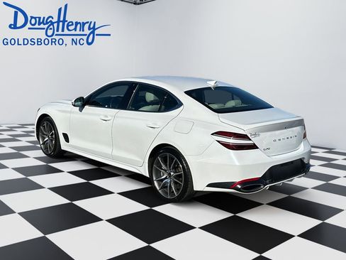 Used 2024 Genesis G70 2.5T image 3