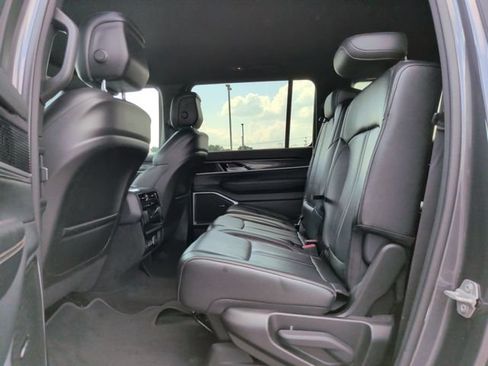 Used 2024 Jeep Wagoneer L 4WD image 26