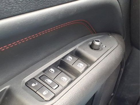 Used 2025 Jeep Compass Trailhawk AWD/4WD image 23
