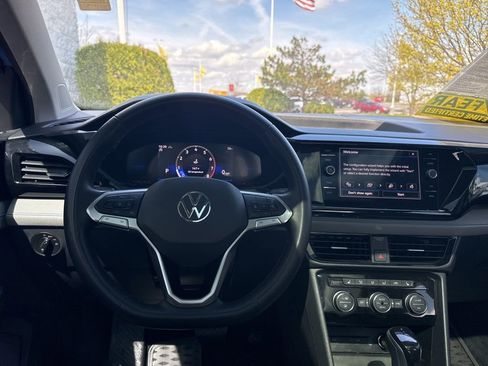 Used 2024 Volkswagen Taos SE AWD/4WD image 25