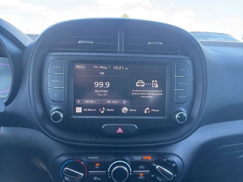 Used 2025 Kia Soul LX w/ LX Technology Package FWD image 20