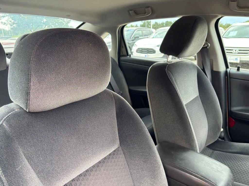 Used 2011 Chevrolet Impala LT FWD image 17