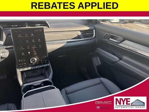 Used 2026 GMC Terrain Elevation w/ Elevation Premium Package image 14