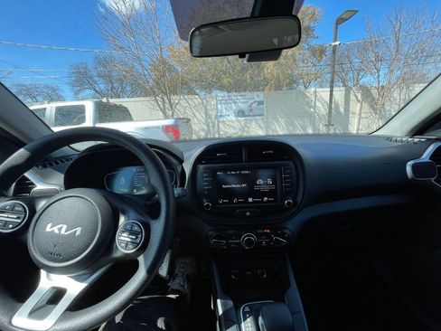 Used 2025 Kia Soul LX w/ LX Technology Package image 31