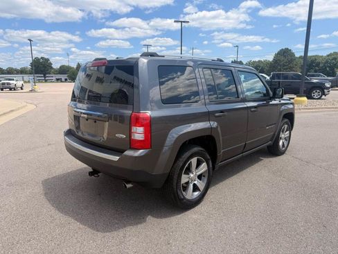 Used 2017 Jeep Patriot High Altitude AWD/4WD image 4