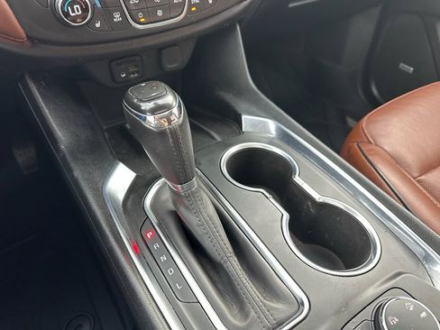 Used 2020 Chevrolet Traverse High Country image 23