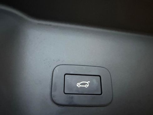 Used 2026 Land Rover Range Rover Evoque S image 21