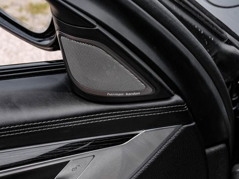 Used 2018 BMW 740i image 51