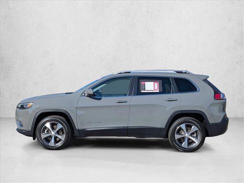 Used 2021 Jeep Cherokee Limited image 8