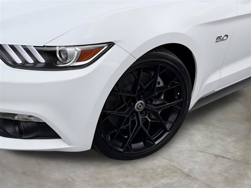 Used 2017 Ford Mustang GT RWD image 6