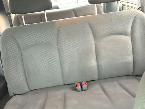 Used 2007 Chrysler Town & Country w/ Popular Equipment Group I image 11