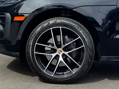 Certified 2023 Porsche Macan image 11