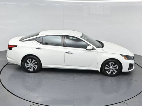 Used 2023 Nissan Altima 2.5 S FWD image 56