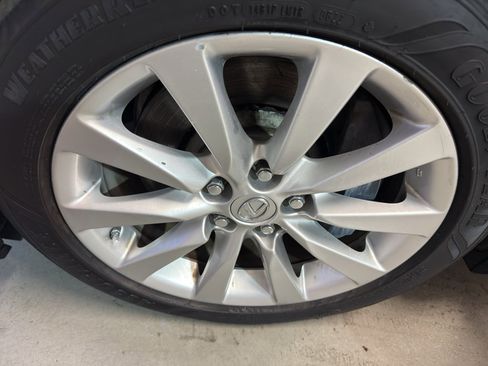 Used 2011 Lexus LS 460 AWD w/ Luxury Value Edition image 30